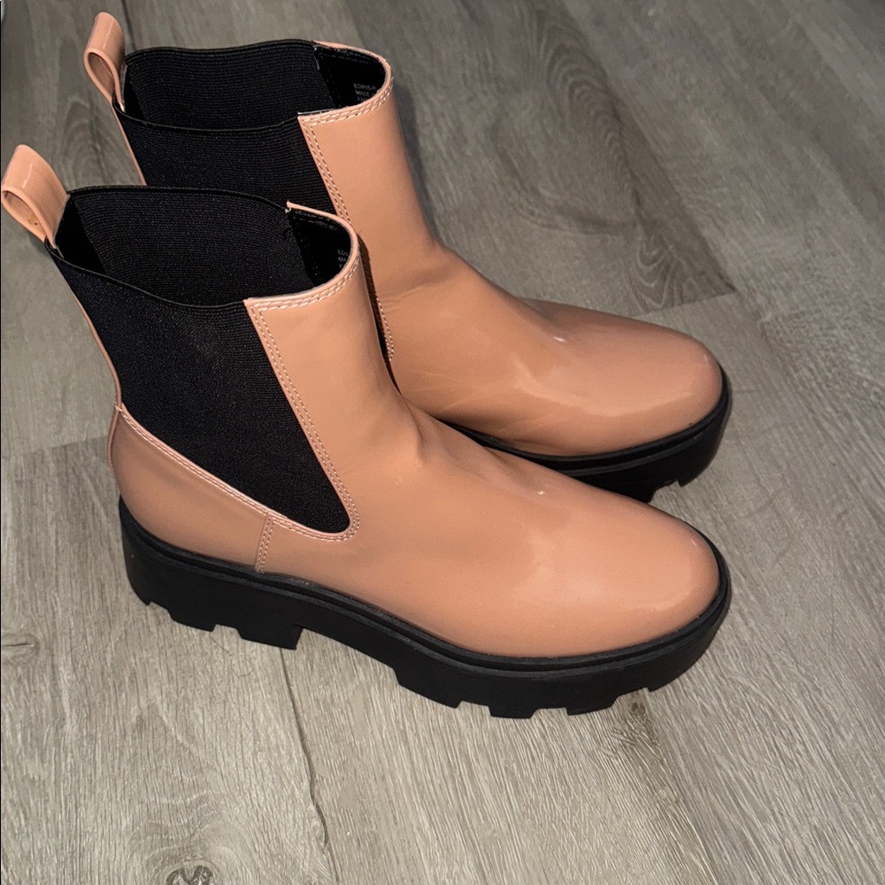 Open Edit Ediris Lug Sole Platform Chelsea Patent Taupe Boot Size 8.5 Nordstrom